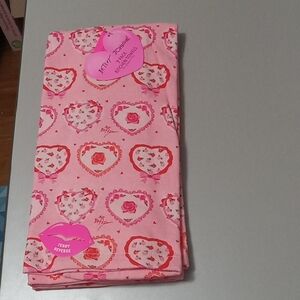 Betsey Johnson Valentines Day Kitchen Towel Set